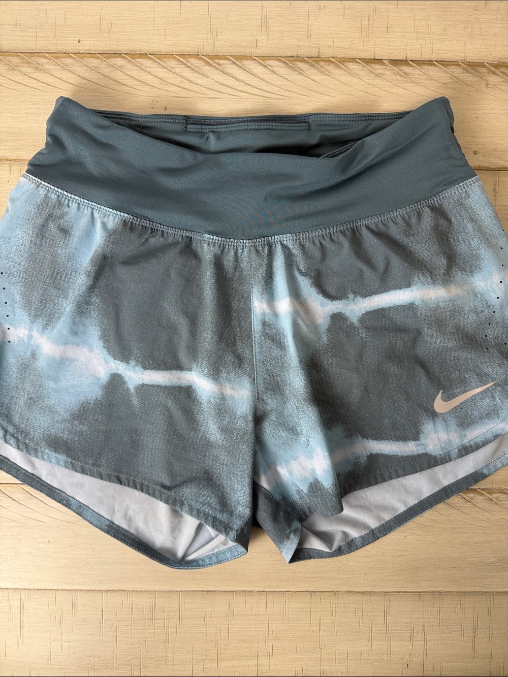 EUC Nike Eclipse Ash Green Blue Mid-Rise Tie Dye Running Shorts M